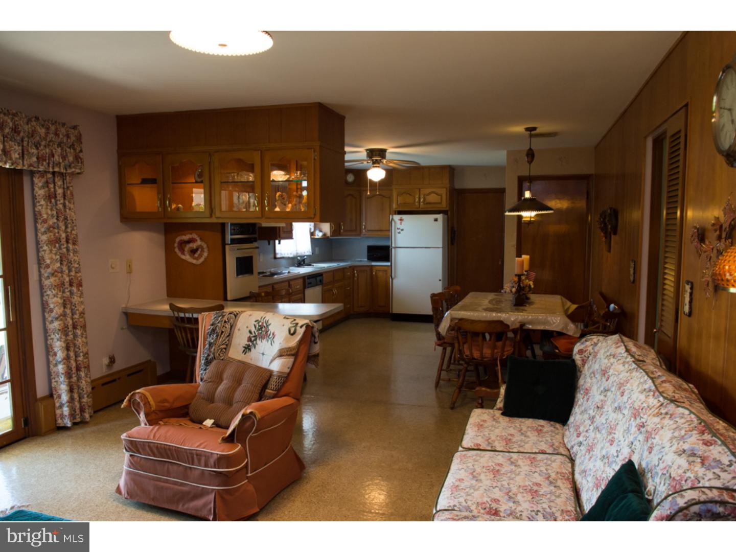 4072 Lime Kiln Road Allentown, PA 18104 - Photo 10 of 22