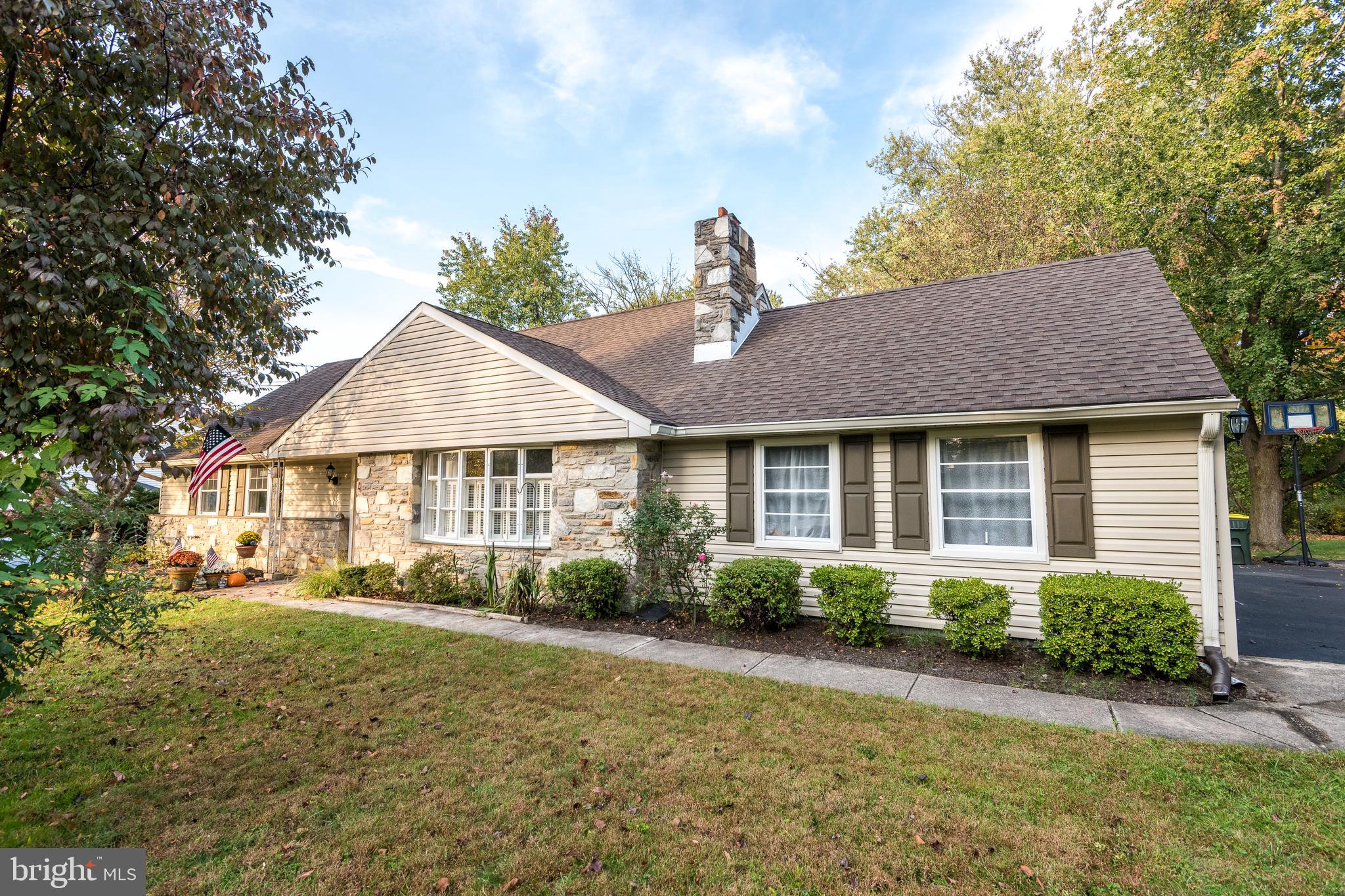 2585 Exton Road Hatboro, PA 19040 - Photo 4 of 32 Nice curb appeal