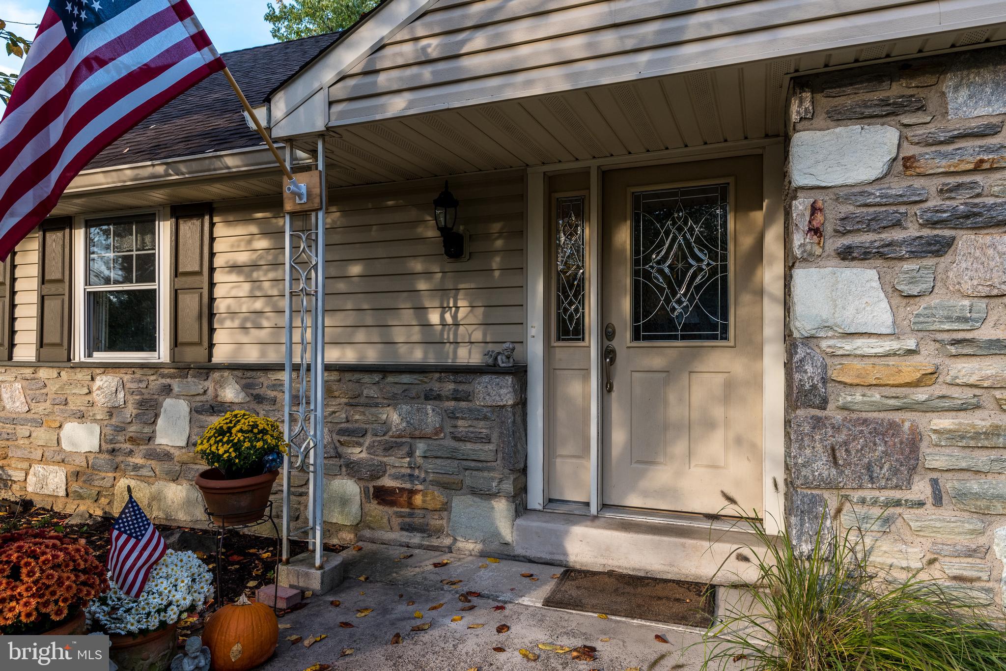 2585 Exton Road Hatboro, PA 19040 - Photo 6 of 32 Come on in!