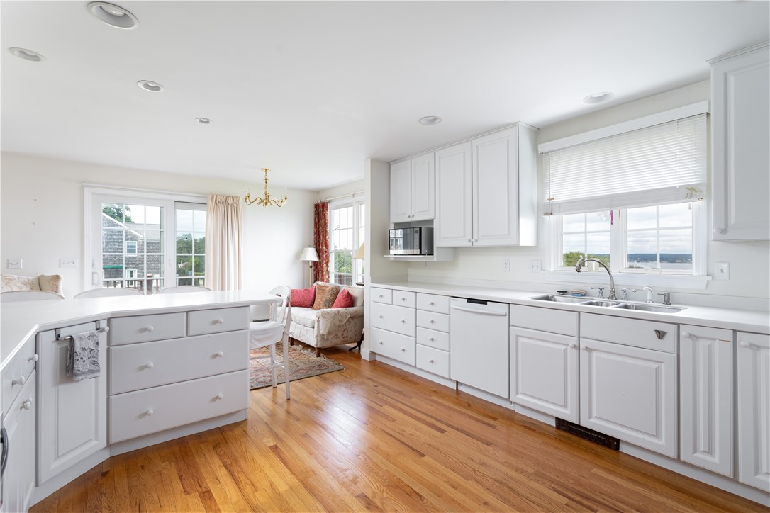 51 Prospect Farm Road Portsmouth, RI 02871 - Photo 5 of 40 Gallery Image 5