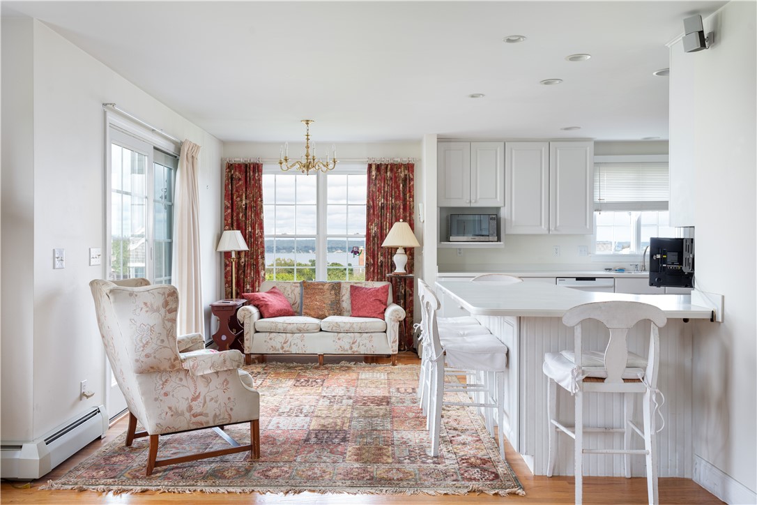 51 Prospect Farm Road Portsmouth, RI 02871 - Photo 8 of 40 Gallery Image 8