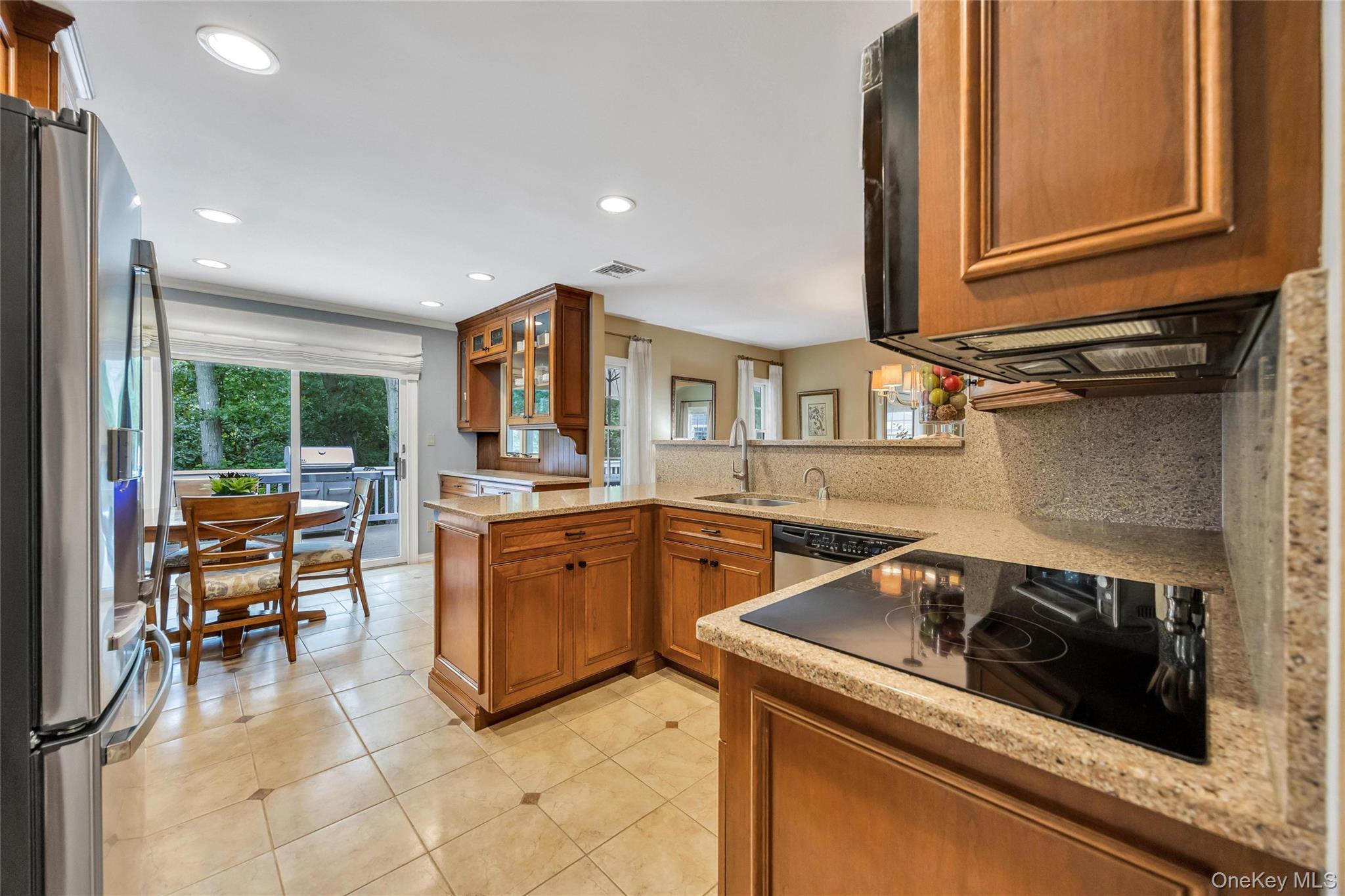 4 Long Hill Road Smithtown, NY 11787 - Photo 11 of 37