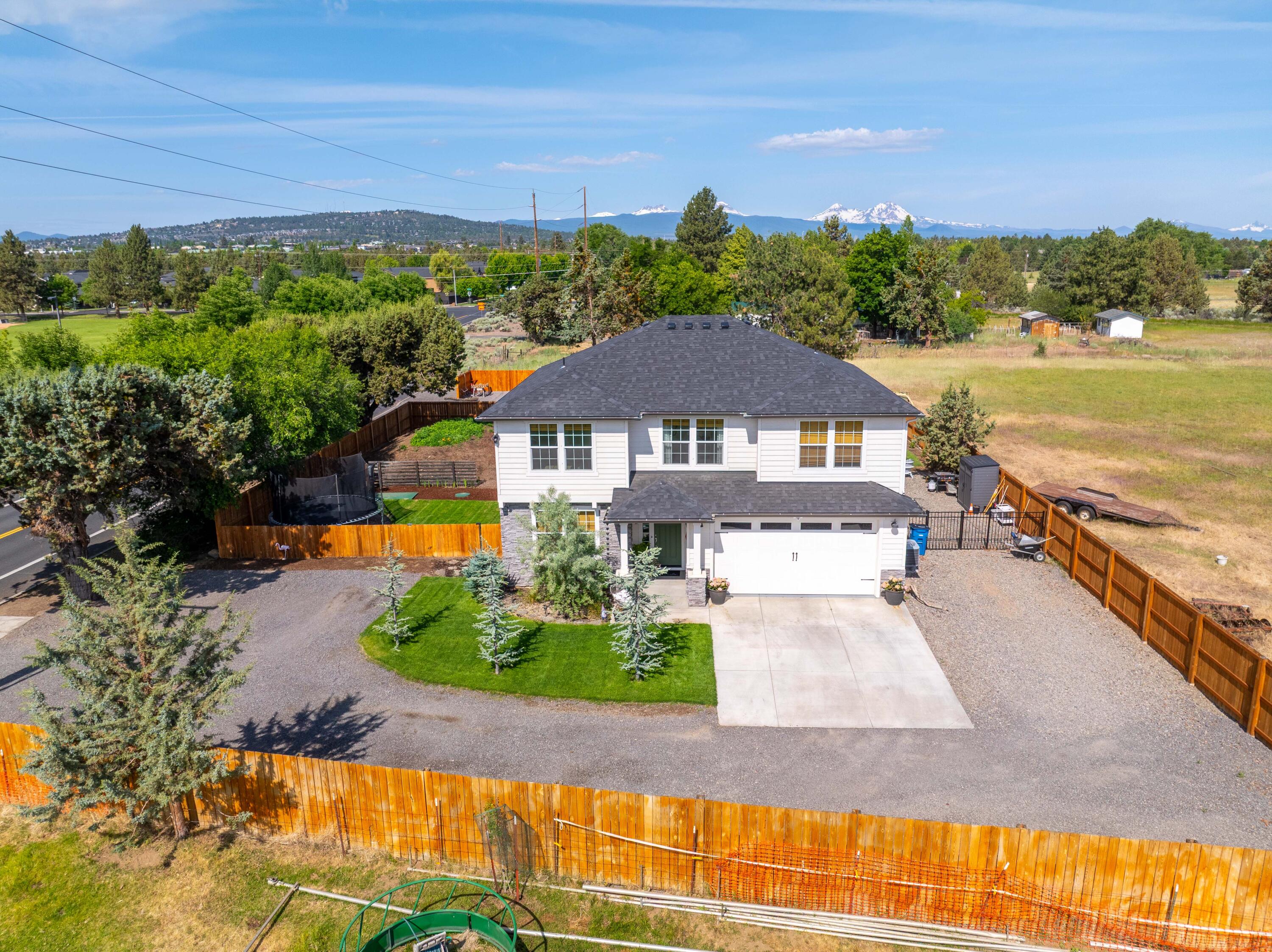 21030 Yeoman Road Bend, OR 97701 - Photo 54 of 66 54