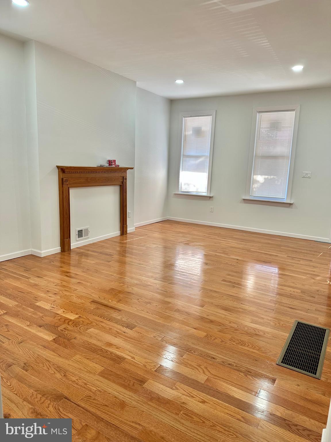 5004 Duffield Street Philadelphia, PA 19124 - Photo 5 of 38 Gallery Image 5