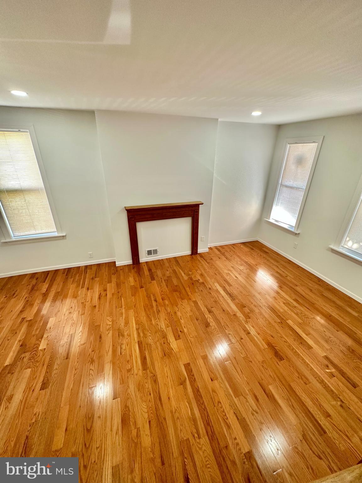 5004 Duffield Street Philadelphia, PA 19124 - Photo 6 of 38 Gallery Image 6