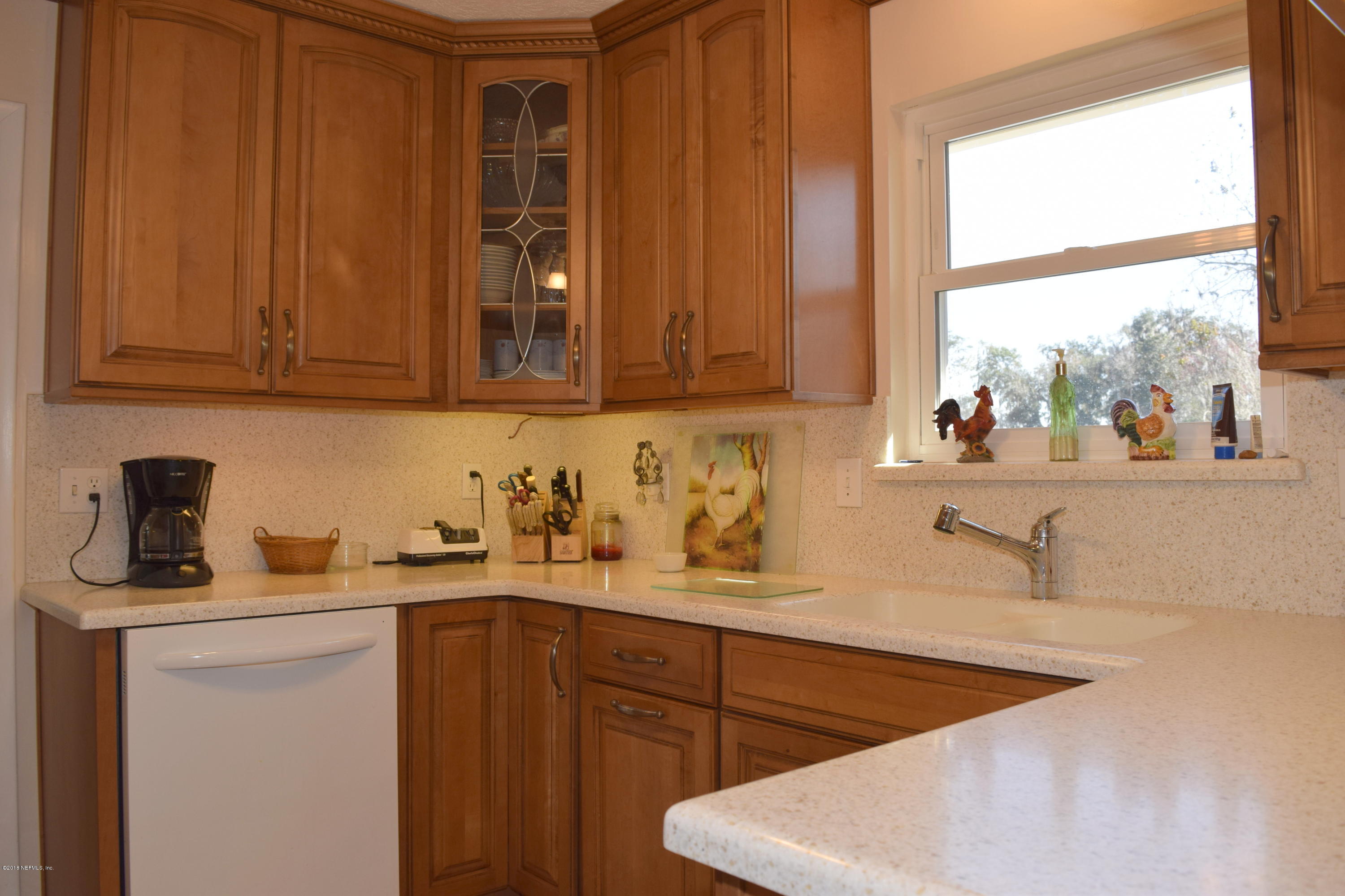 3569 Sheldon Road Orange Park, FL 32073 - Photo 25 of 85 decorative display cabinets