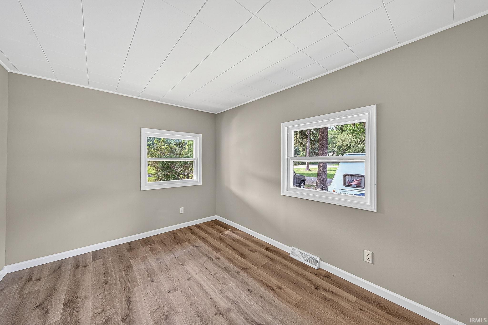56904 Sundown Road South Bend, IN 46619 - Photo 13 of 26 Gallery Image 13