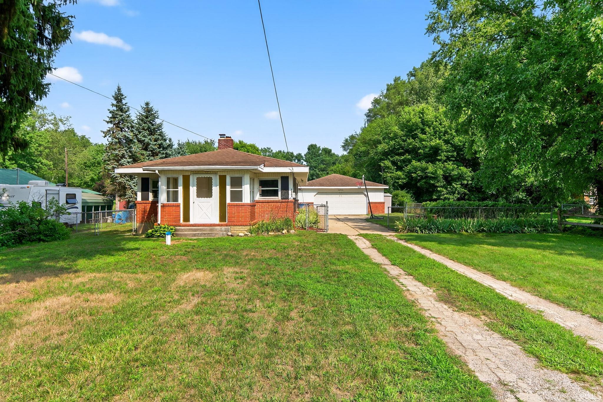 56904 Sundown Road South Bend, IN 46619 - Photo 2 of 26 Gallery Image 2