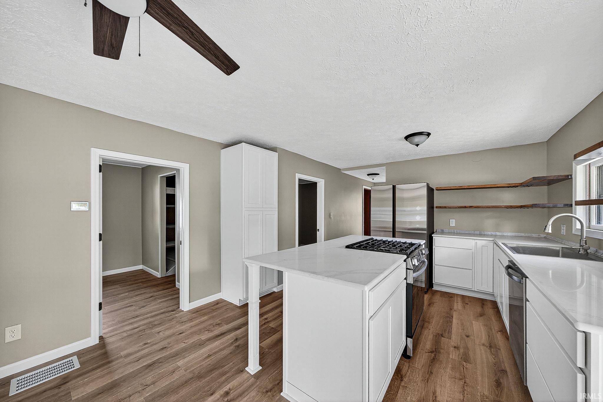 56904 Sundown Road South Bend, IN 46619 - Photo 6 of 26 Gallery Image 6