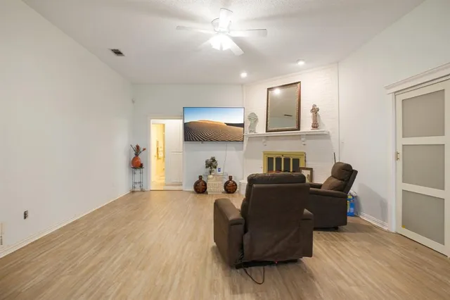 $2,195 | 634 Rickey Canyon Avenue, DeSoto, TX 75115