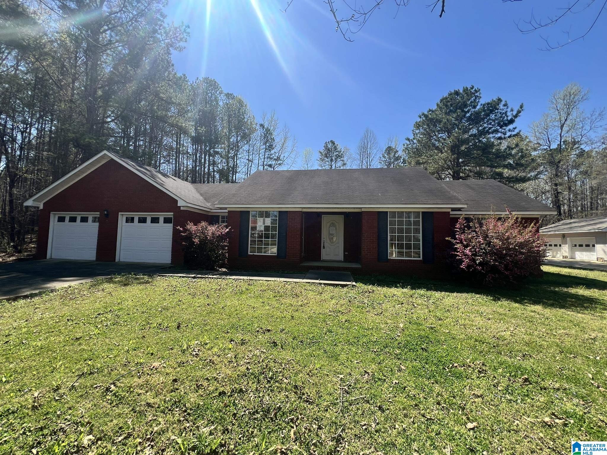 76 Oakview Circle Sylacauga, AL 35151 - Photo 1 of 19