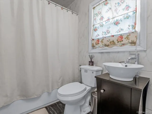 $775,000 | 555 North 1st Street, New Hyde Park, NY 11001