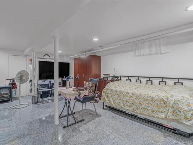 $775,000 | 555 North 1st Street, New Hyde Park, NY 11001