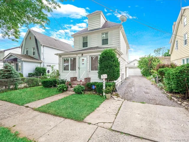 $775,000 | 555 North 1st Street, New Hyde Park, NY 11001