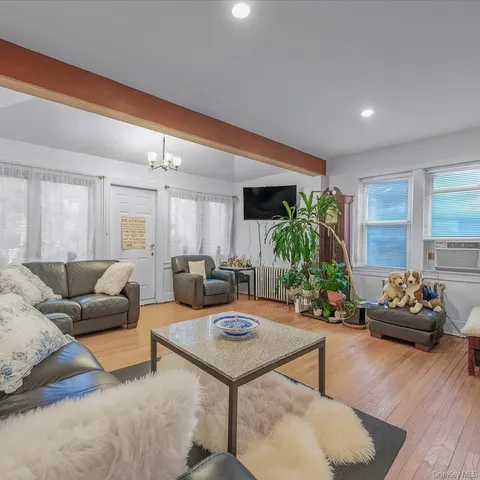 $775,000 | 555 North 1st Street, New Hyde Park, NY 11001