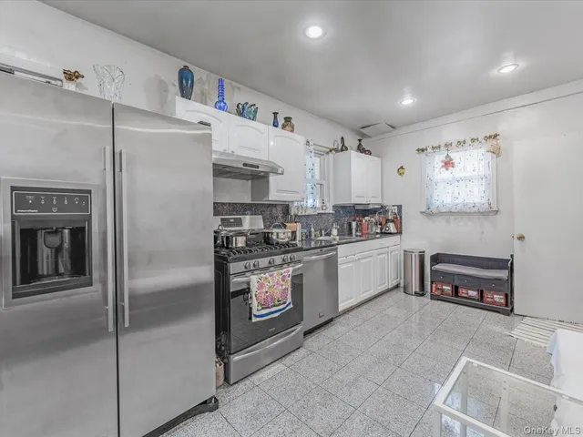 $775,000 | 555 North 1st Street, New Hyde Park, NY 11001