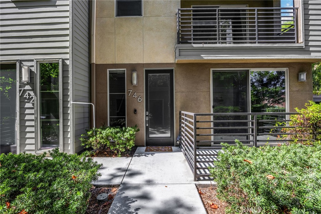 746 Farrier Way Upland, CA 91786 - Photo 44 of 45 front view of a house