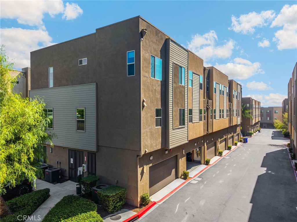 746 Farrier Way Upland, CA 91786 - Photo 45 of 45 a view of a building with a yard