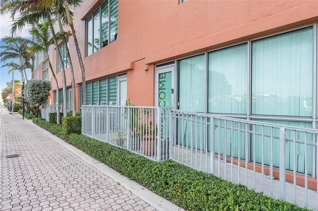 $349,900 | 2100 Van Buren Street, Unit 102, Hollywood, FL 33020