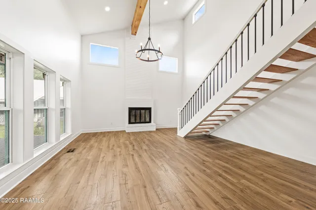 $2,700 | 1100 F Vieux Jacquet Road, Broussard, LA 70518