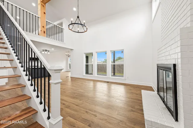 $2,700 | 1100 F Vieux Jacquet Road, Broussard, LA 70518