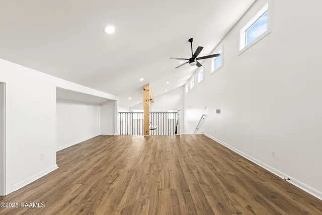 $2,700 | 1100 F Vieux Jacquet Road, Broussard, LA 70518