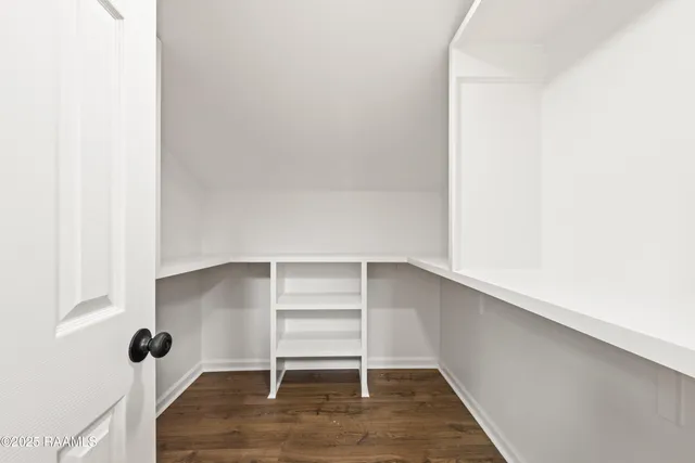 $2,700 | 1100 F Vieux Jacquet Road, Broussard, LA 70518