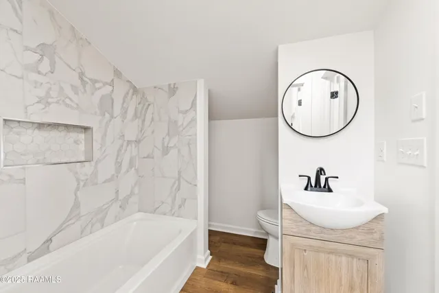 $2,700 | 1100 F Vieux Jacquet Road, Broussard, LA 70518