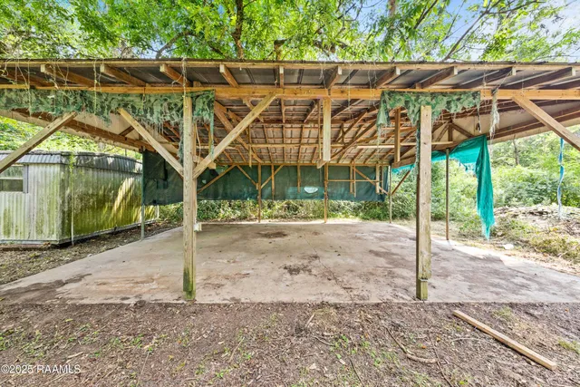 $2,700 | 1100 F Vieux Jacquet Road, Broussard, LA 70518