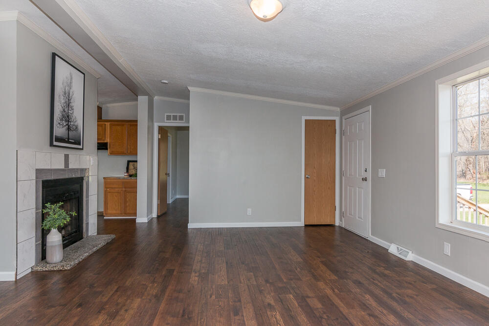 53573 92nd Avenue Decatur, MI 49045 - Photo 14 of 36 LR c