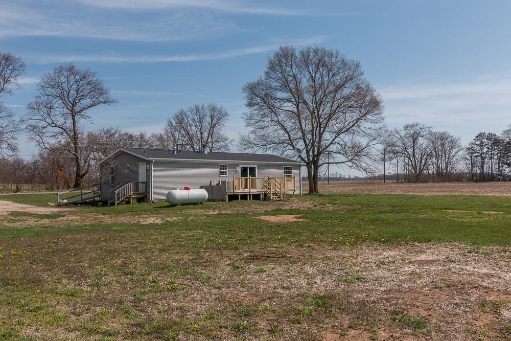 53573 92nd Avenue Decatur, MI 49045 - Photo 34 of 36 Rear