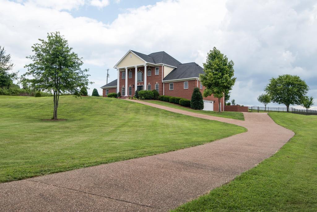 2733 McLemore Road Franklin, TN 37064 - Photo 2 of 27 Gallery Image 2