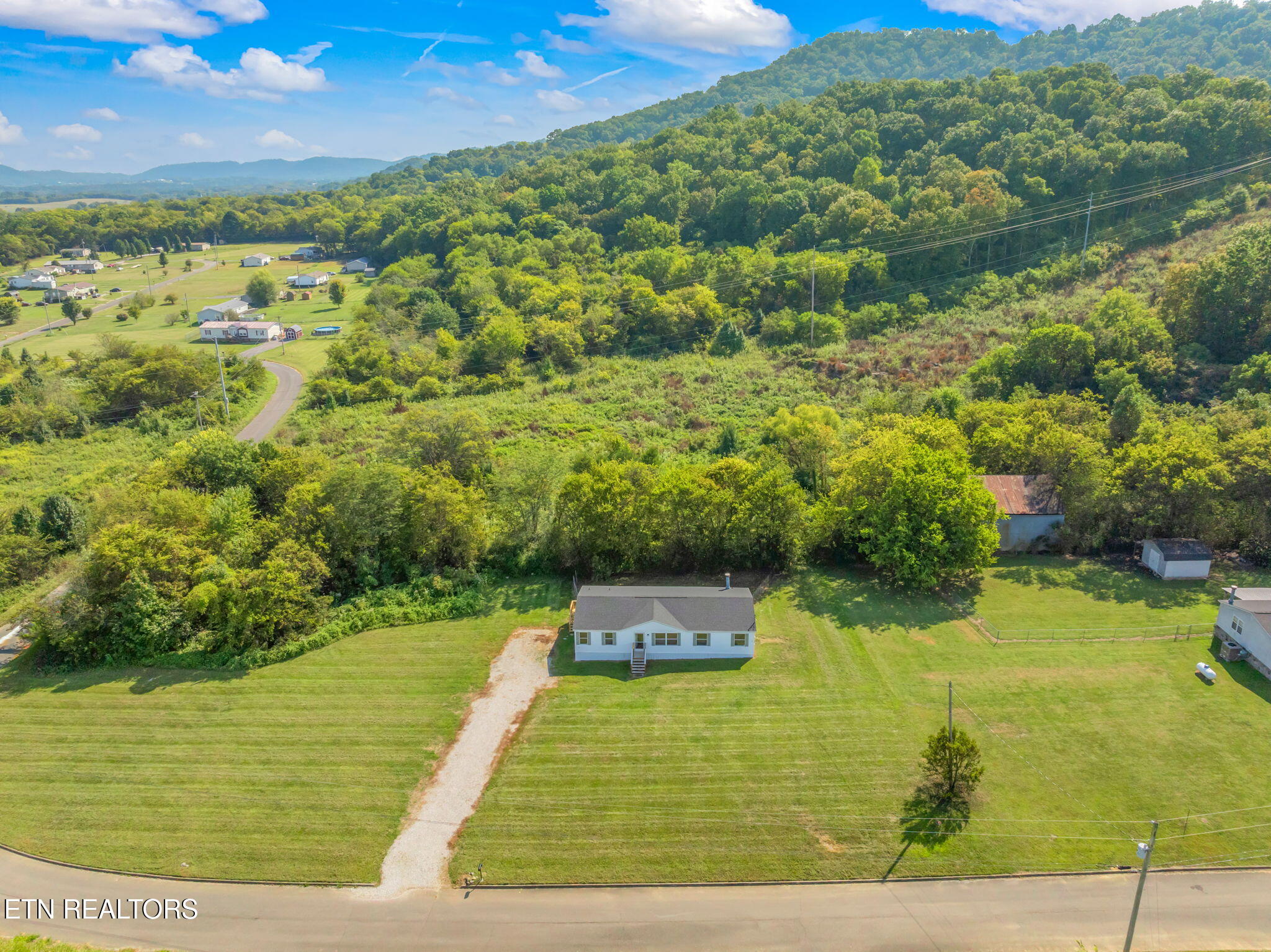 530 Farm Loop Road New Market, TN 37820 - Photo 5 of 40 57-web-or-mls-530 Farm Loop Rd-57