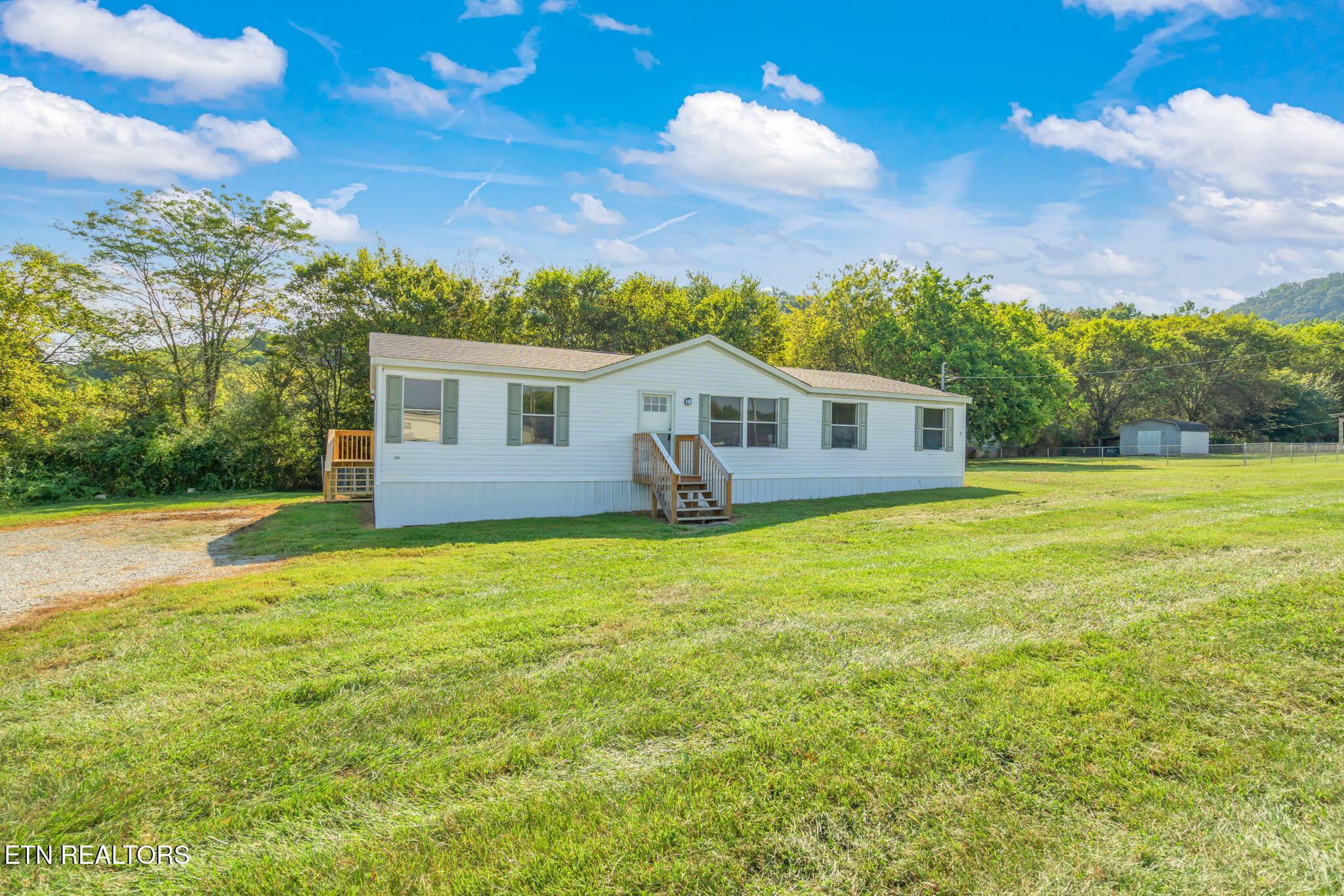 530 Farm Loop Road New Market, TN 37820 - Photo 7 of 40 3-web-or-mls-530 Farm Loop Rd-28