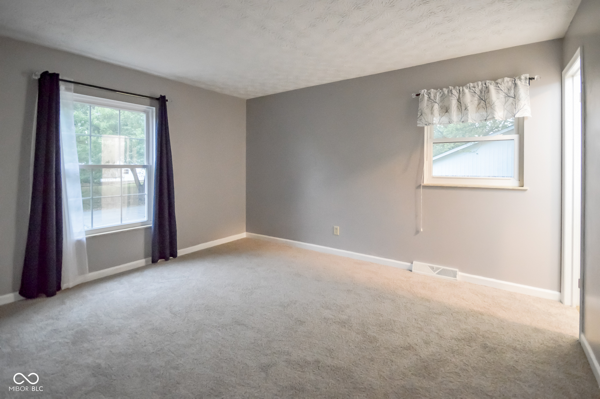 4022 East Stop 10 Road Indianapolis, IN 46237 - Photo 16 of 31