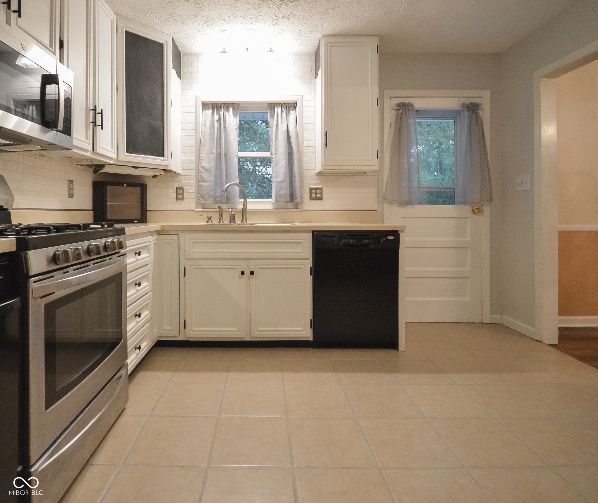 4022 East Stop 10 Road Indianapolis, IN 46237 - Photo 8 of 31