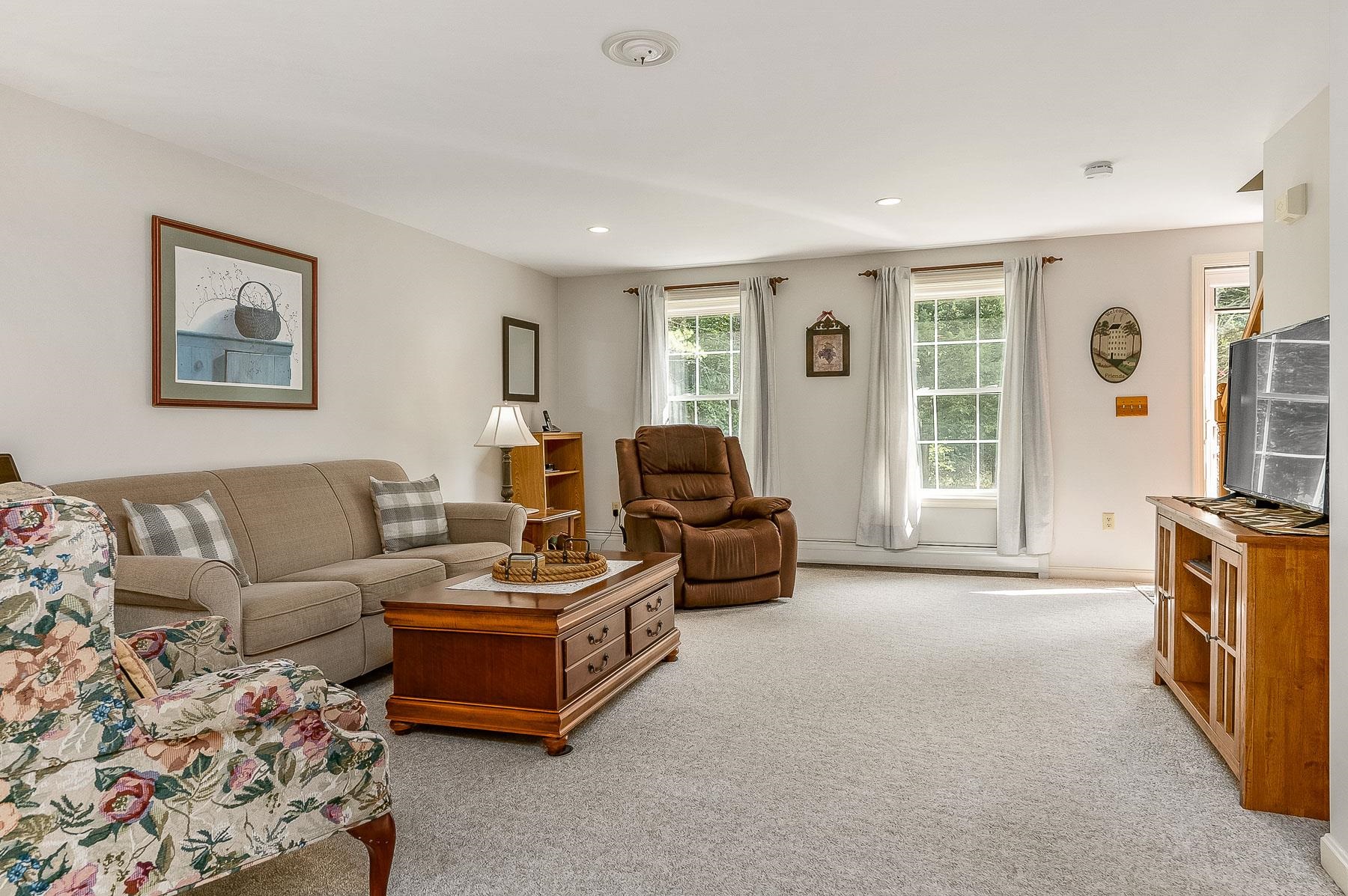 68 Tamarack Road Lee, NH 03861 - Photo 13 of 36