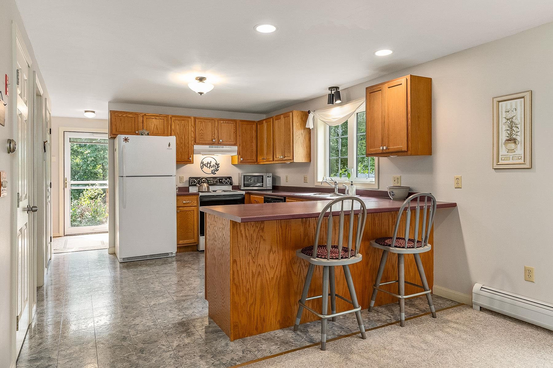 68 Tamarack Road Lee, NH 03861 - Photo 4 of 36