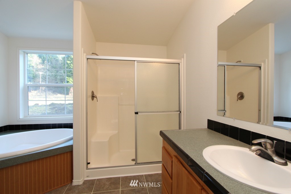 1157 Coal Creek Road Longview, WA 98632 - Photo 16 of 23