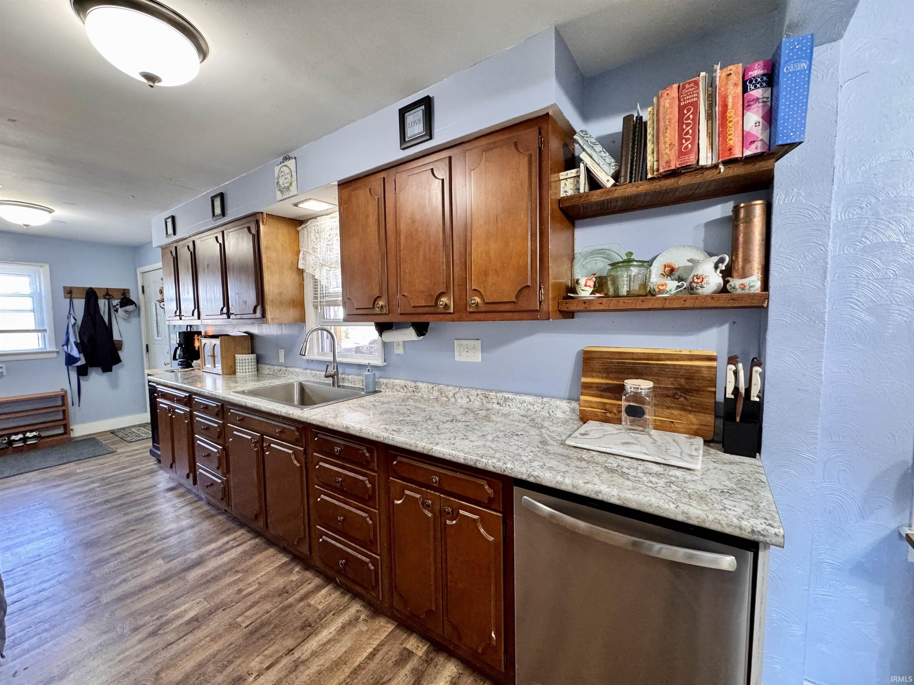 901 South Market Street Winamac, IN 46996 - Photo 4 of 36