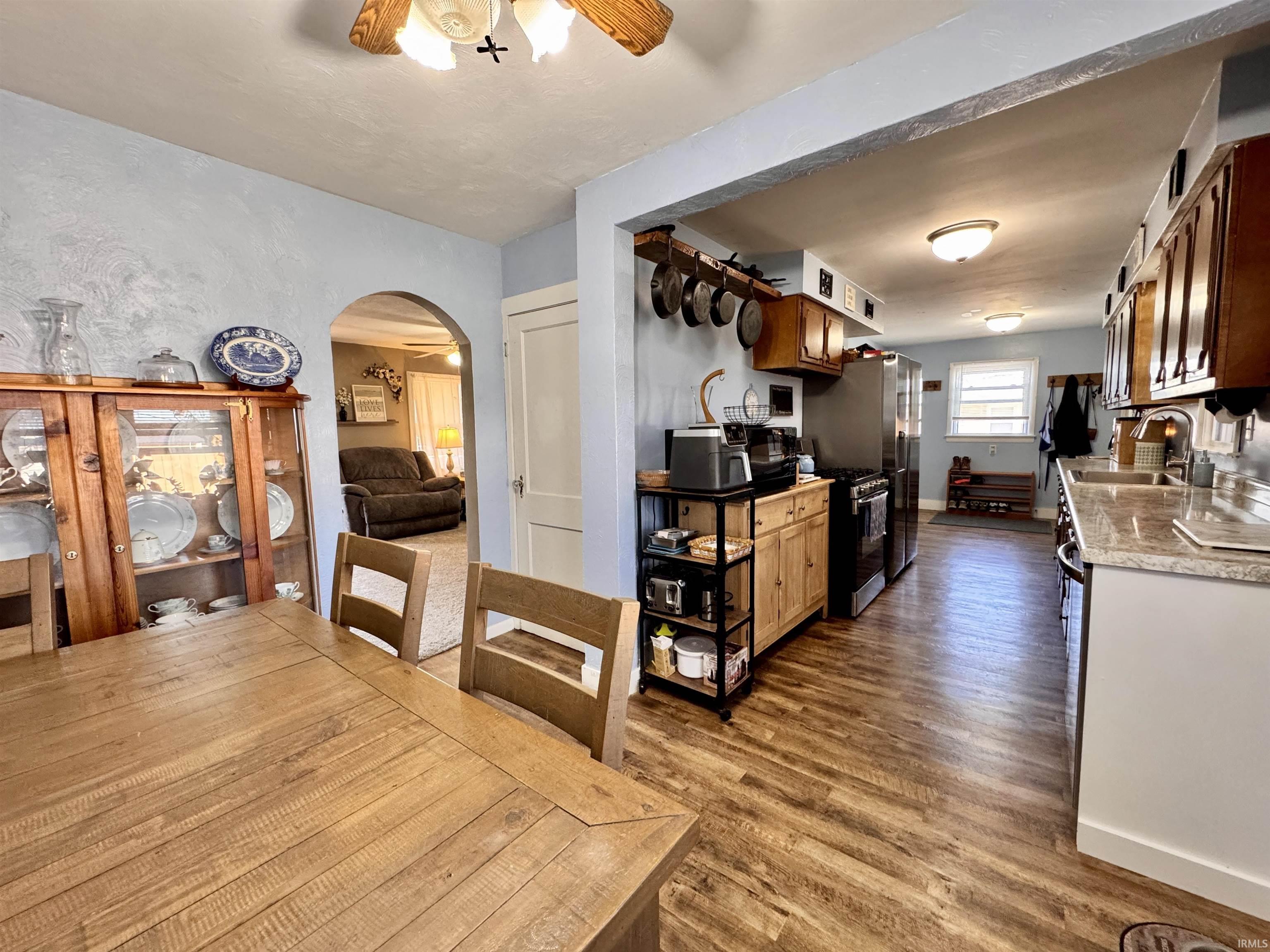901 South Market Street Winamac, IN 46996 - Photo 5 of 36