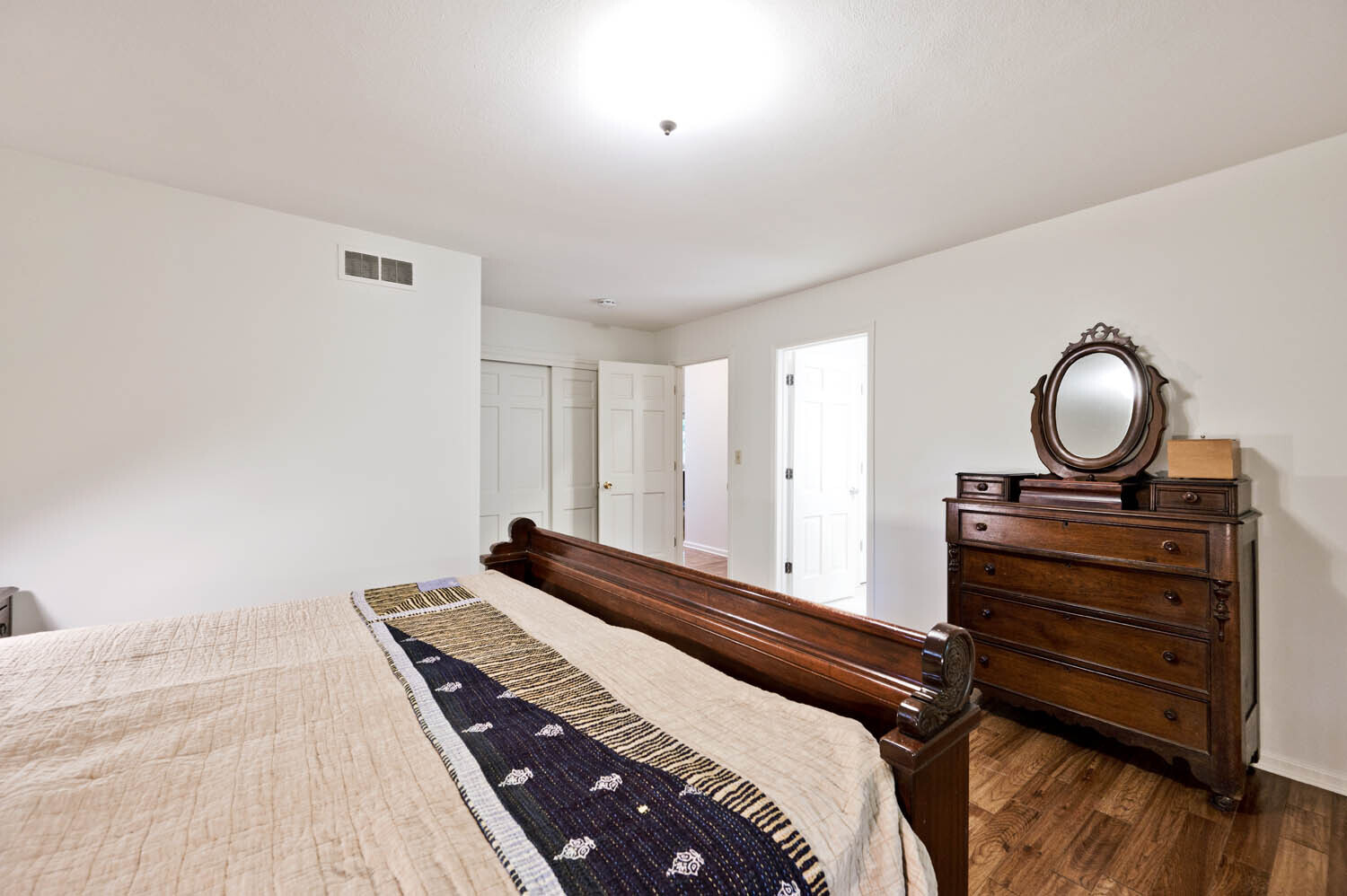 5042 Fall Creek Road Indianapolis, IN 46220 - Photo 25 of 58