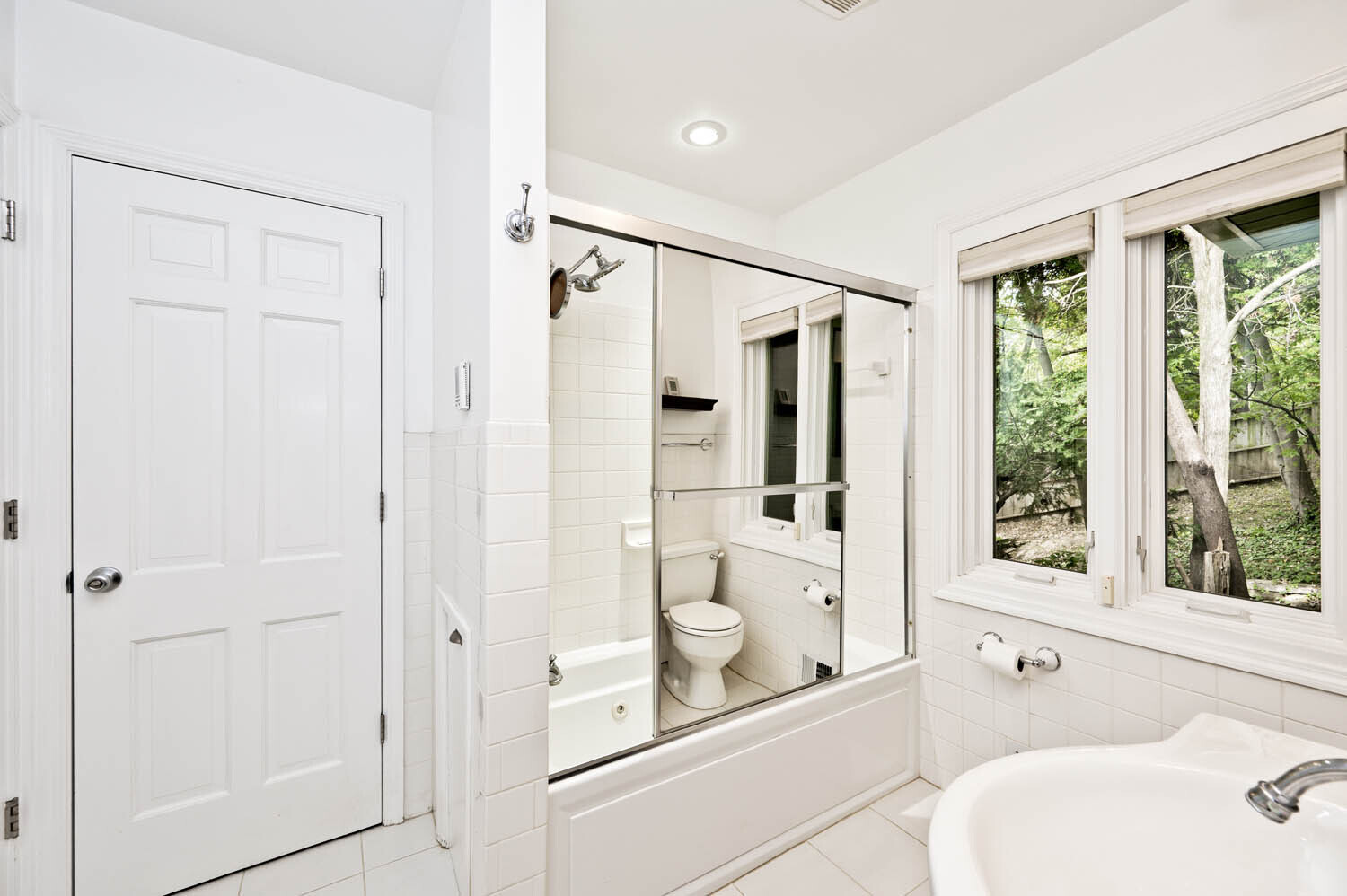 5042 Fall Creek Road Indianapolis, IN 46220 - Photo 26 of 58