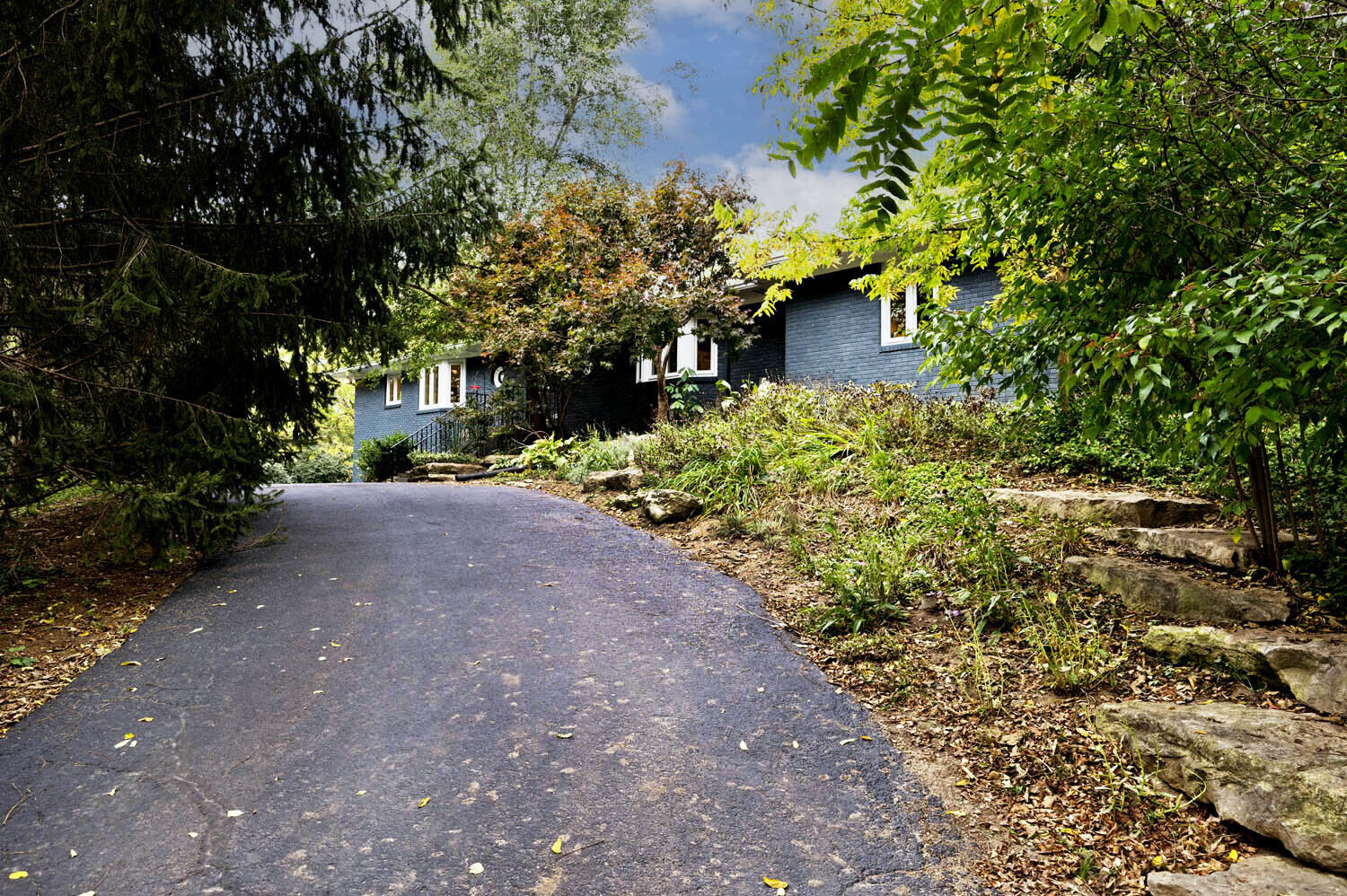 5042 Fall Creek Road Indianapolis, IN 46220 - Photo 4 of 58