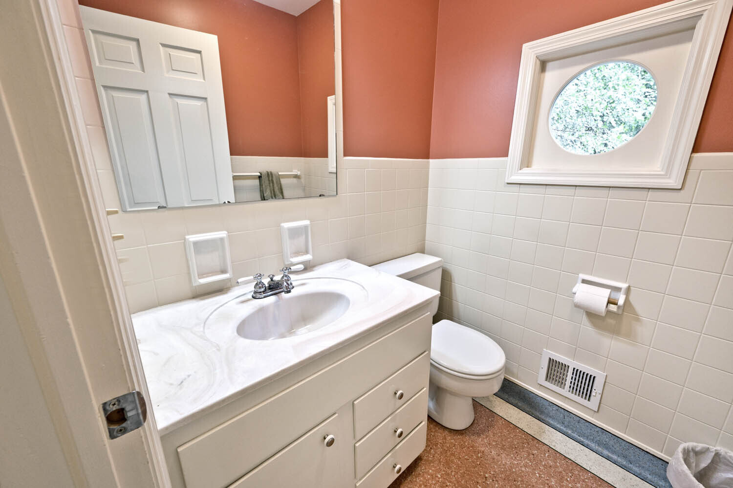 5042 Fall Creek Road Indianapolis, IN 46220 - Photo 10 of 58