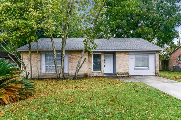 $1,415 | 5721 Melanite Street, Houston, TX 77053