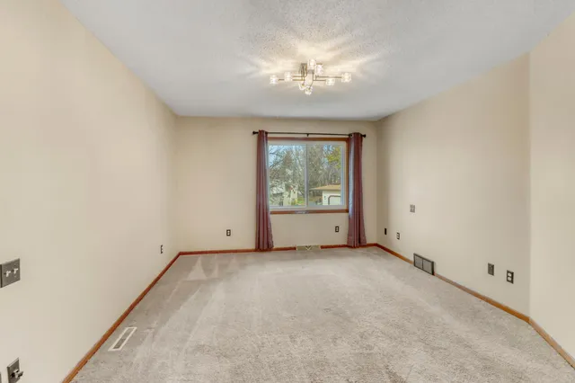 $249,000 | 38 Fremont Drive South, Fargo, ND 58103