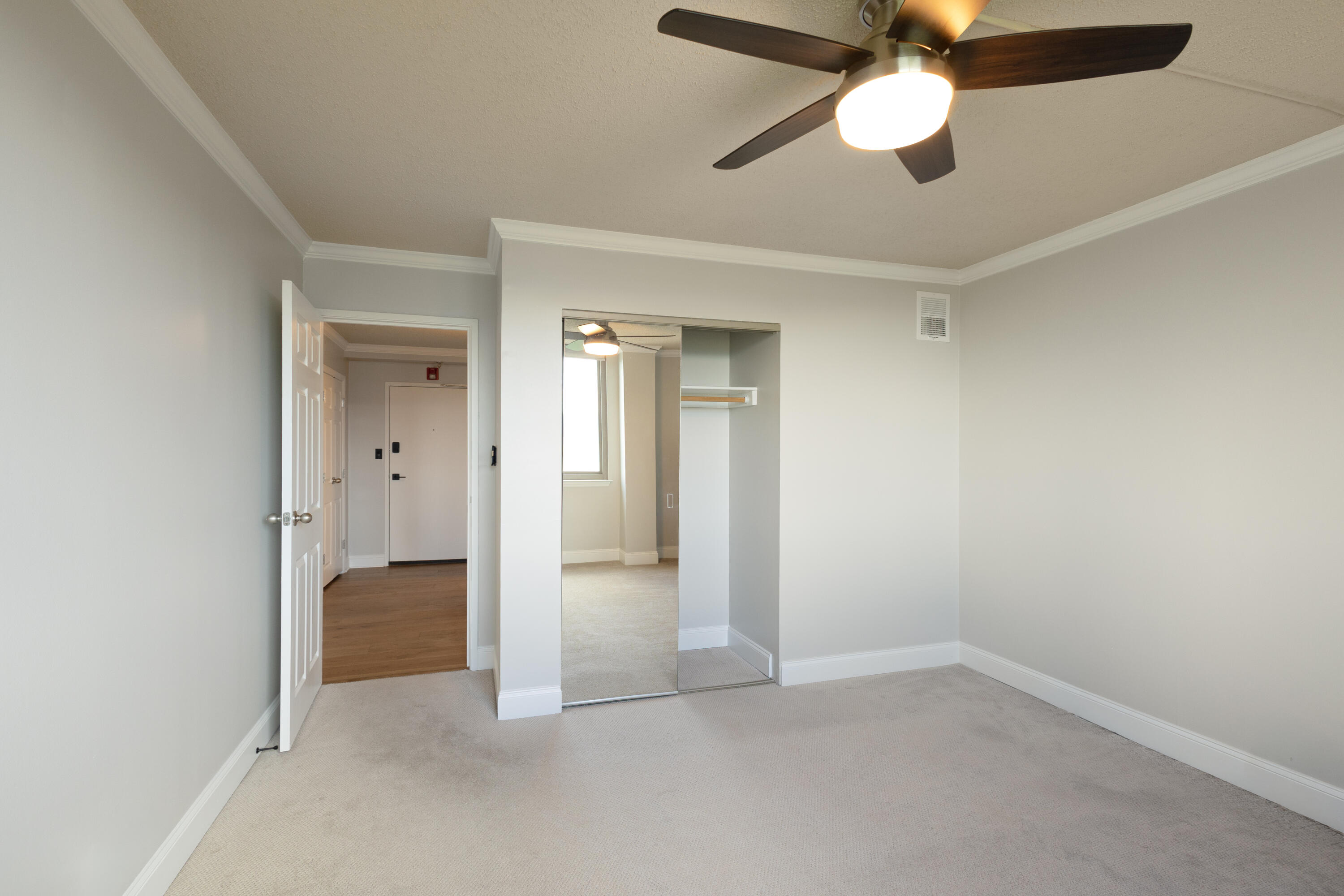 1131 Stringers Ridge Road, Unit 9J Chattanooga, TN 37405 - Photo 20 of 47 3rd Bedroom