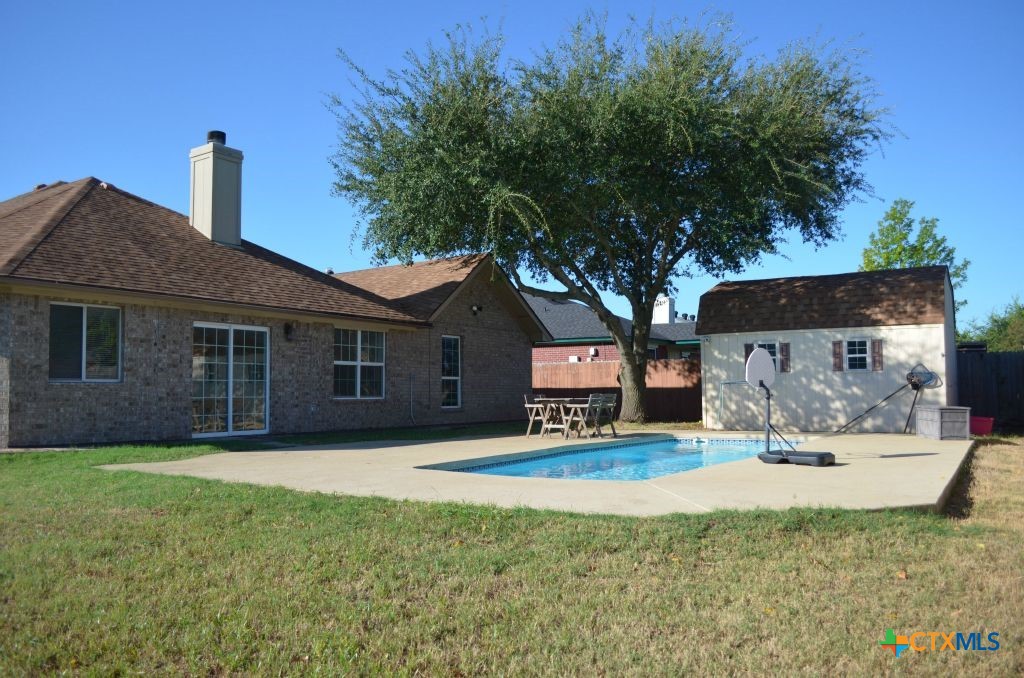 4411 Kit Carson Trail Killeen, TX 76542 - Photo 43 of 45 a front view of a house with yard