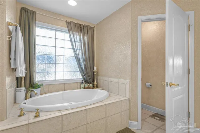 $499,000 | 5684 Dunbar Circle, Milton, FL 32583